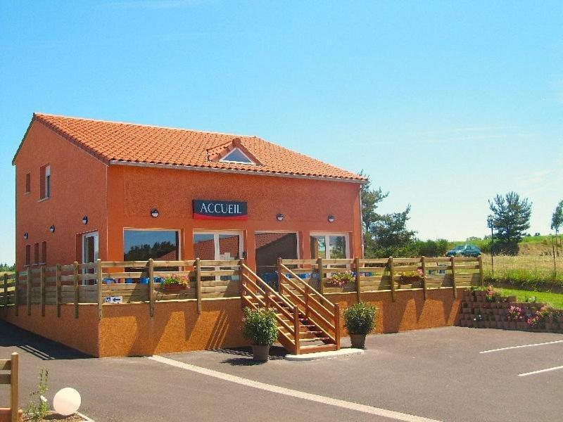 Hotel Cantal Cottages Saint-Georges  외부 사진