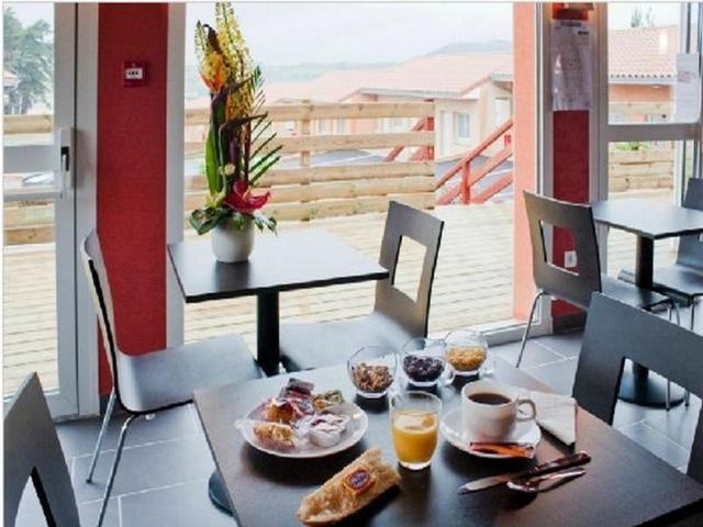 Hotel Cantal Cottages Saint-Georges  외부 사진