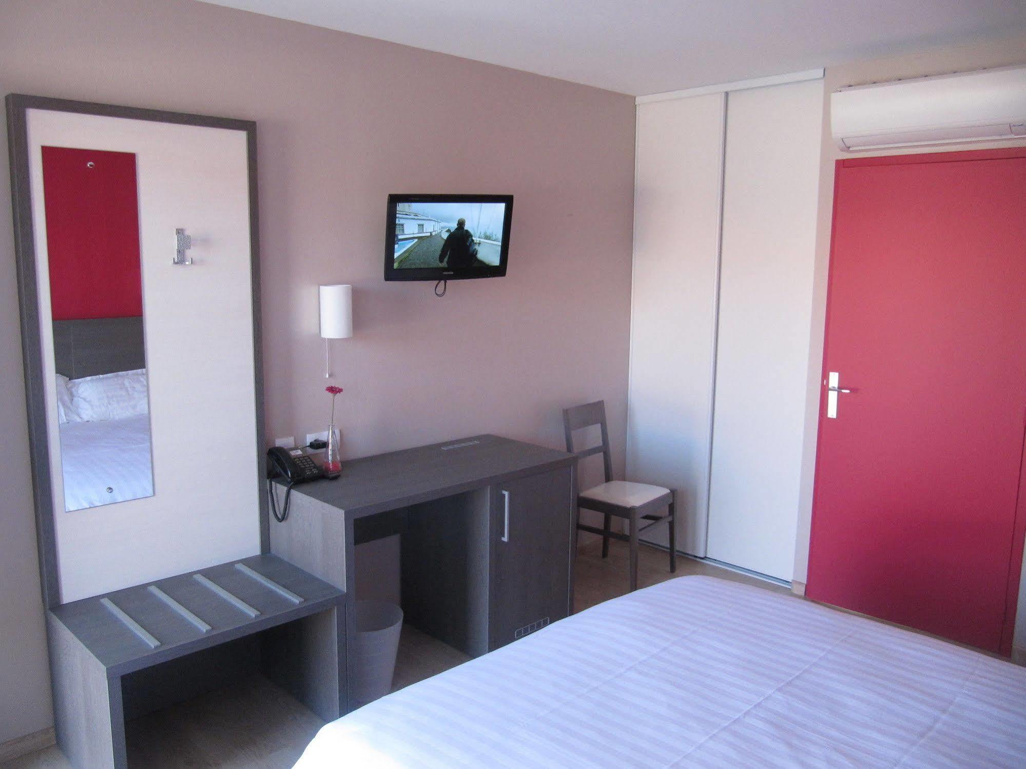 Hotel Cantal Cottages Saint-Georges  외부 사진