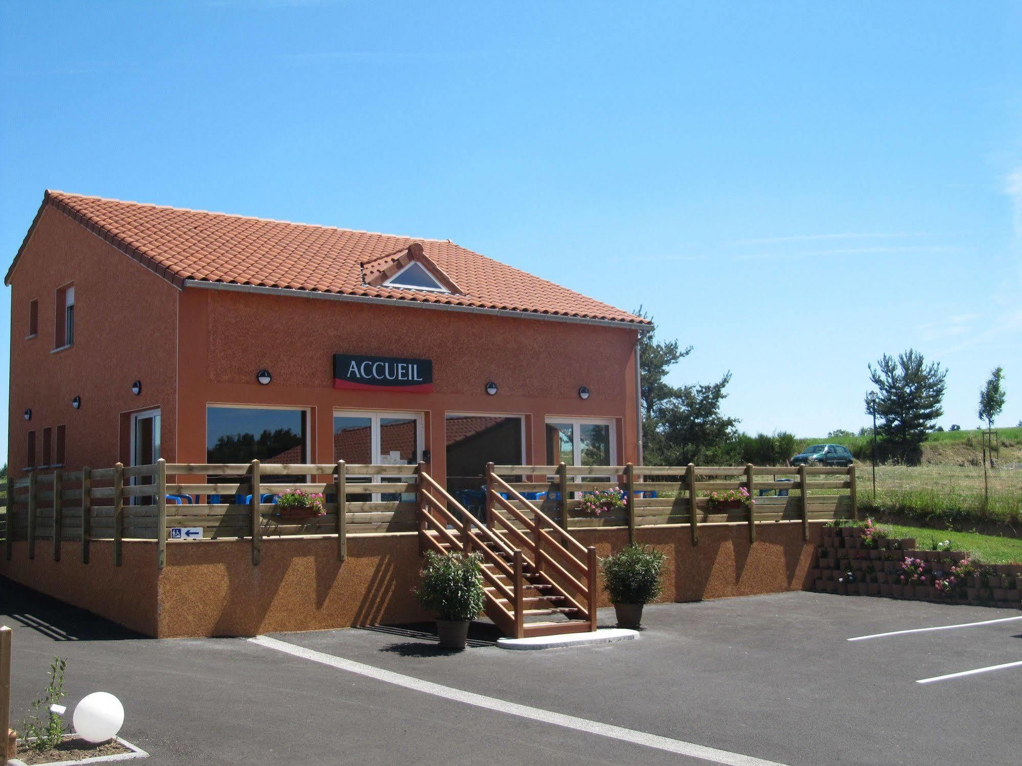 Hotel Cantal Cottages Saint-Georges  외부 사진