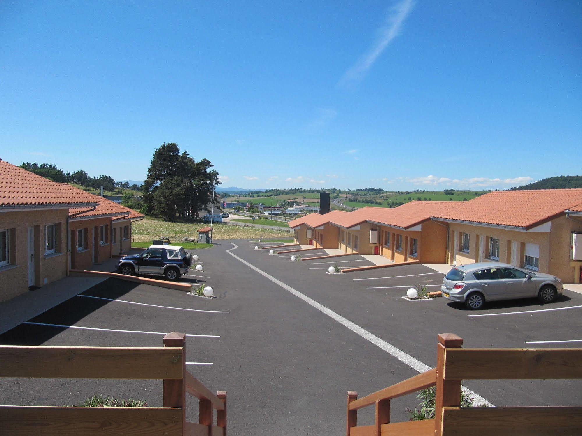Hotel Cantal Cottages Saint-Georges  외부 사진